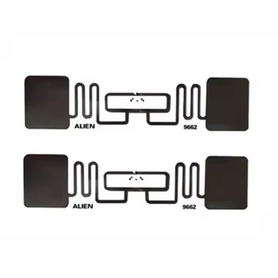 Étiquette RFID UHF transparente en PVC en aluminium gravé en PET en incrustation humide Disponible en différentes tailles