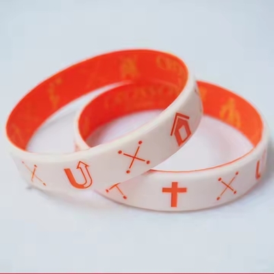 Des bracelets en silicone RFID personnalisés et des bracelets à l'encre pour les événements chrétiens
